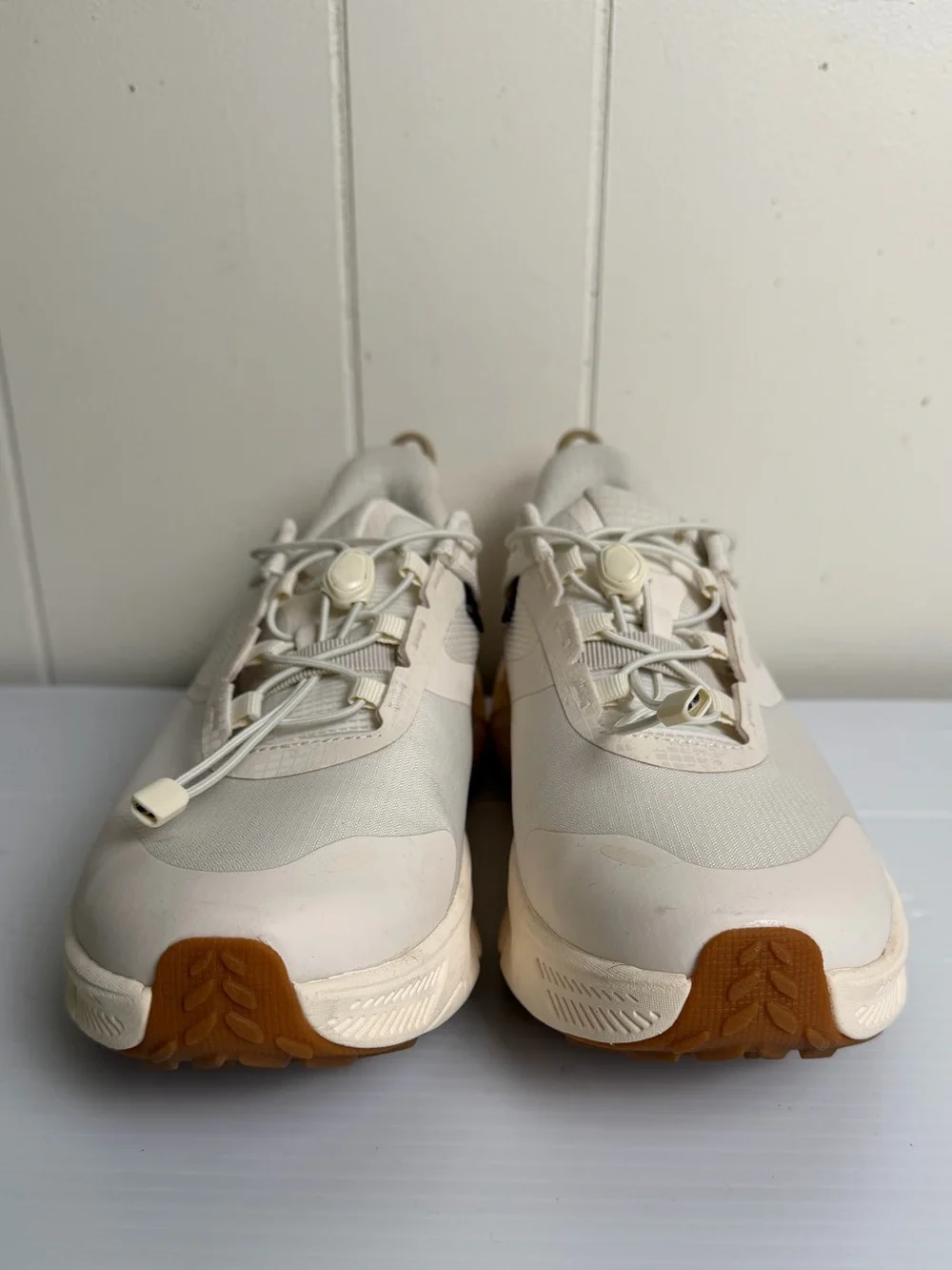 HOKA Transport 2 in Alabaster Women’s 9 WIDE